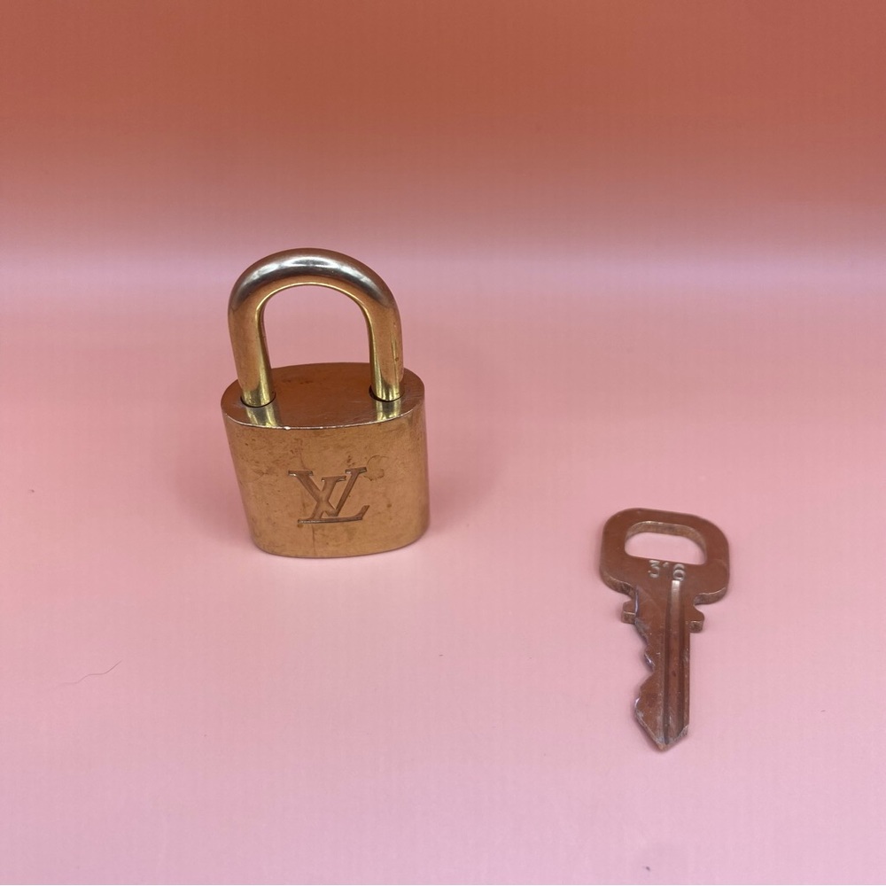 Authentic Louis Vuitton Gold Lock & Key Matching Set 316